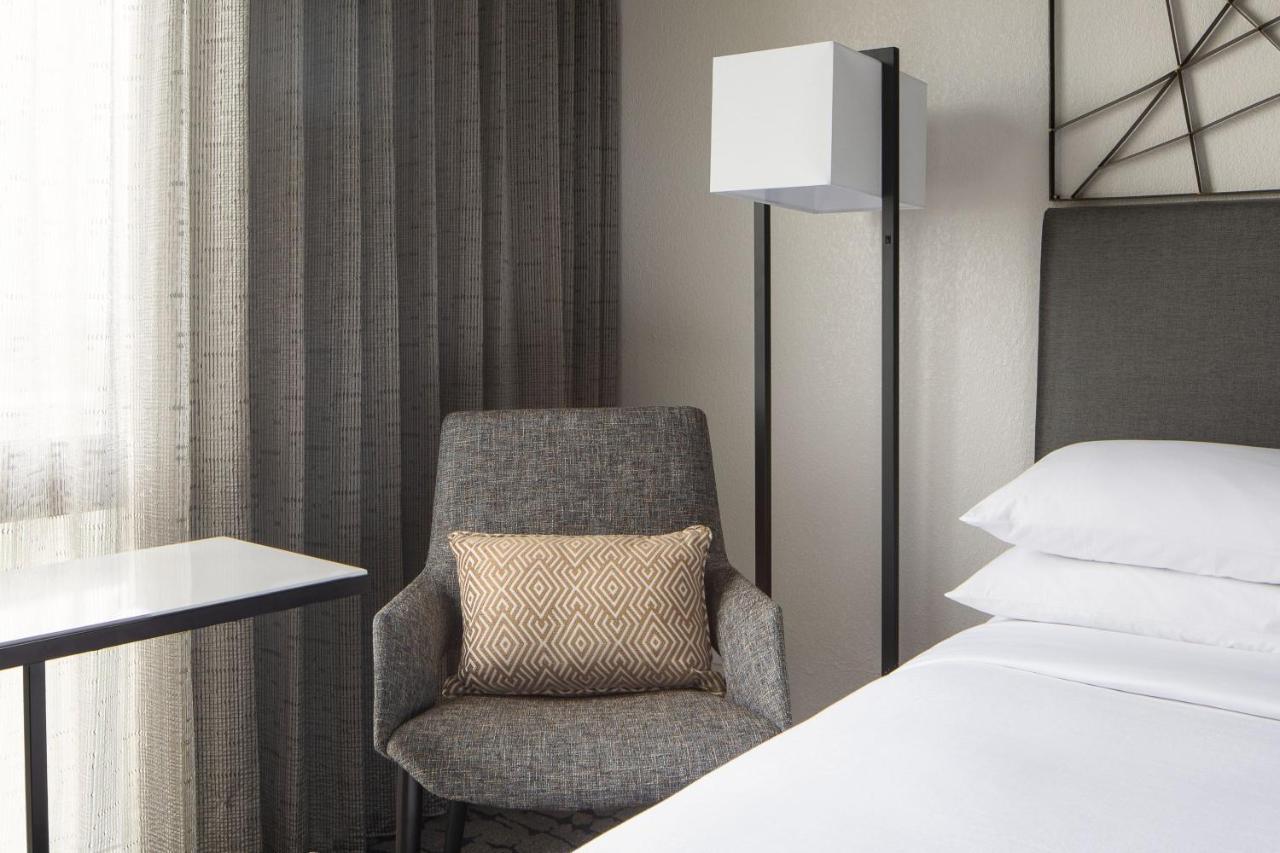 Hotel Marriott South At Hobby Airport Houston