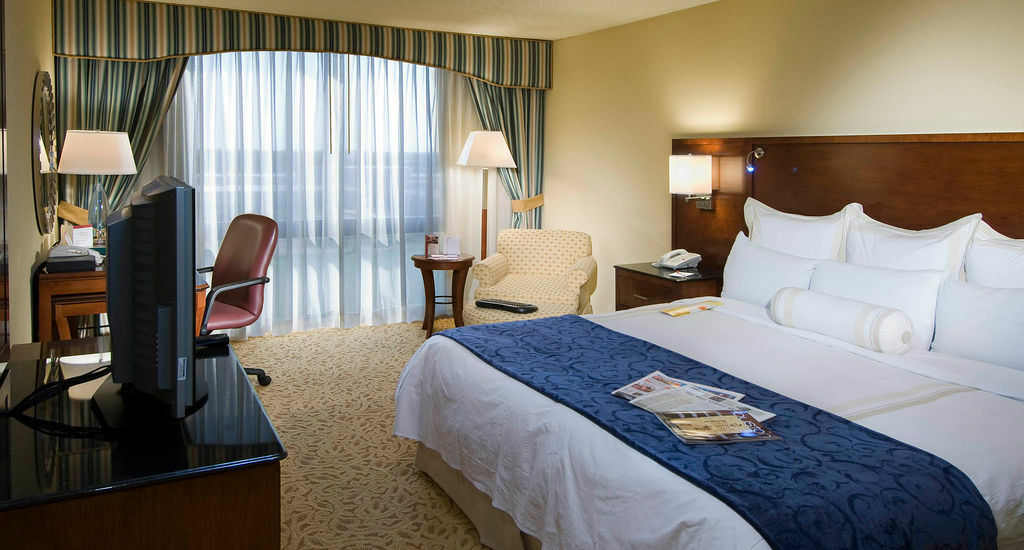 Marriott South At Hobby Airport Hotel