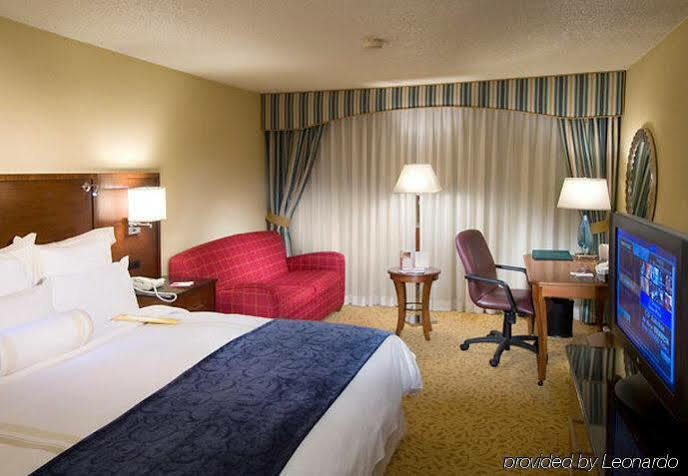 Marriott South At Hobby Airport 3*